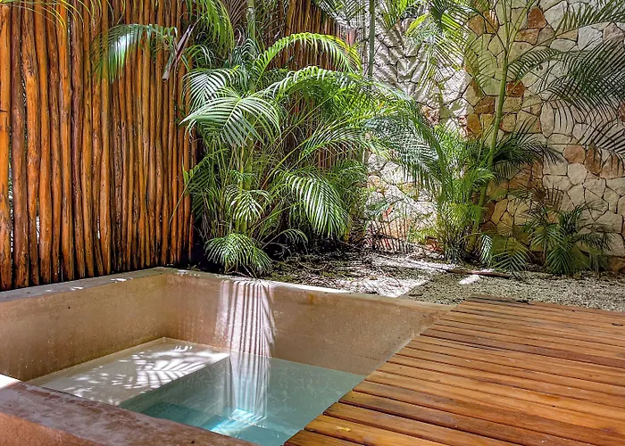Amaka Calma By Cercana Hotel 4*